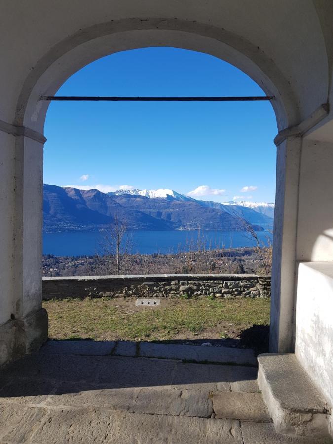 B&B Il Gatto Nero Castelveccana Exteriér fotografie