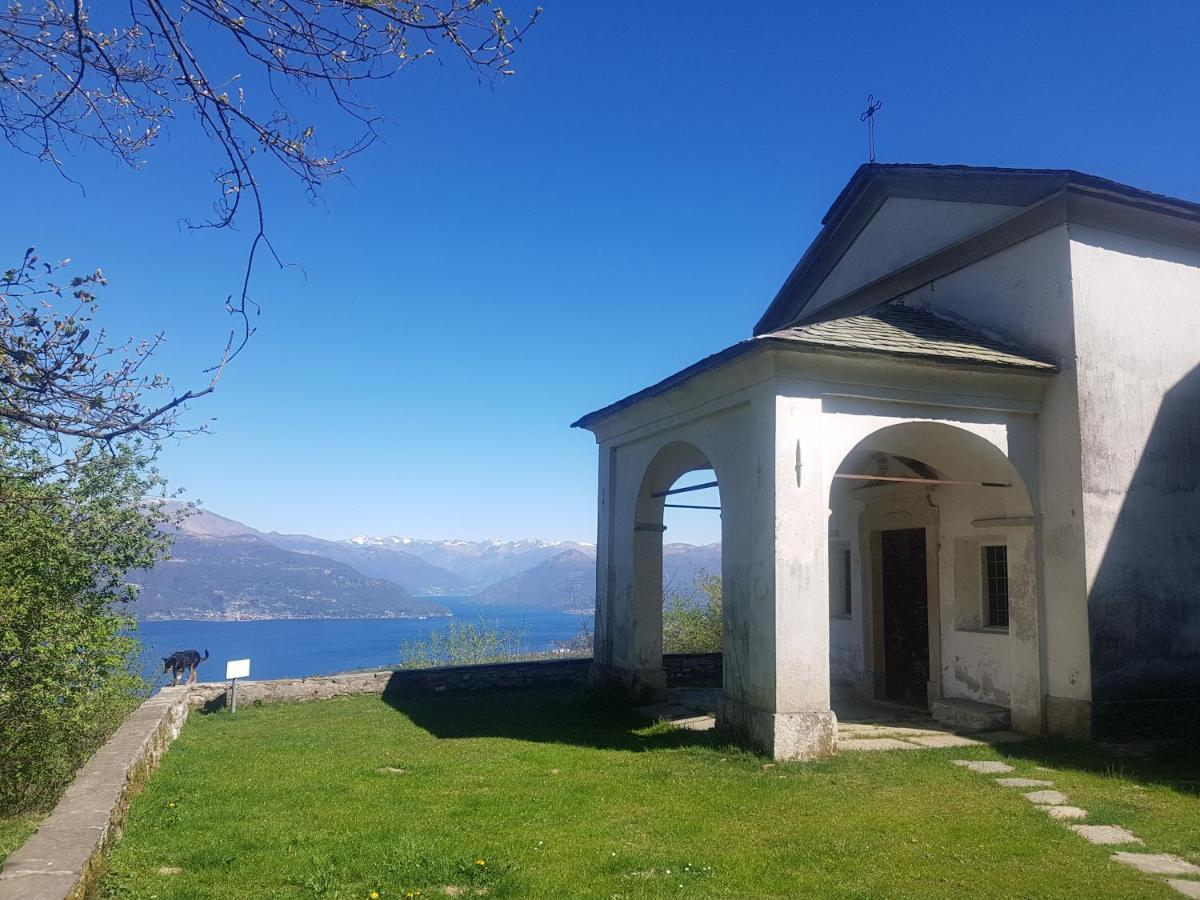 B&B Il Gatto Nero Castelveccana Exteriér fotografie